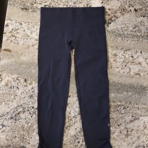 Lululemon Leggings 3/4 Length Navy 4